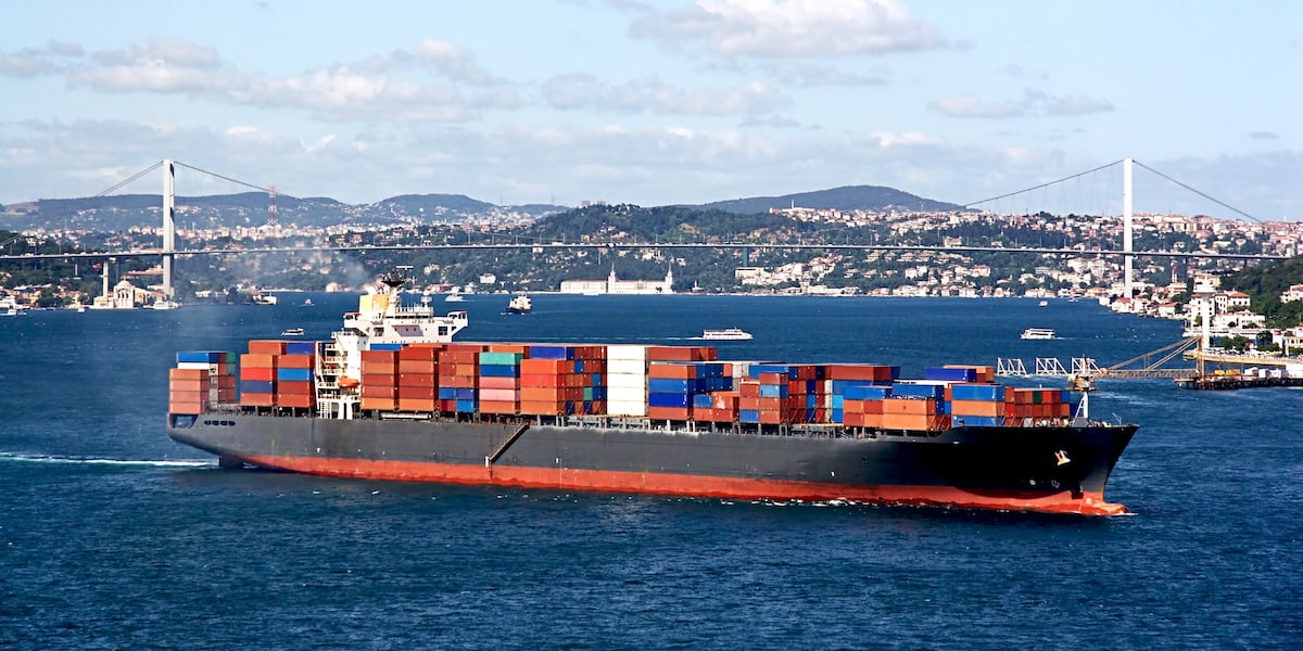 Container ship Istanbul